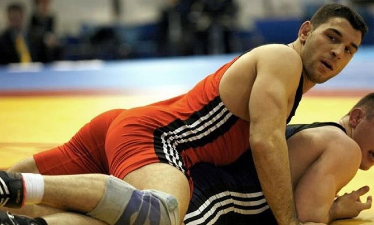 Straight Guys Wrestling