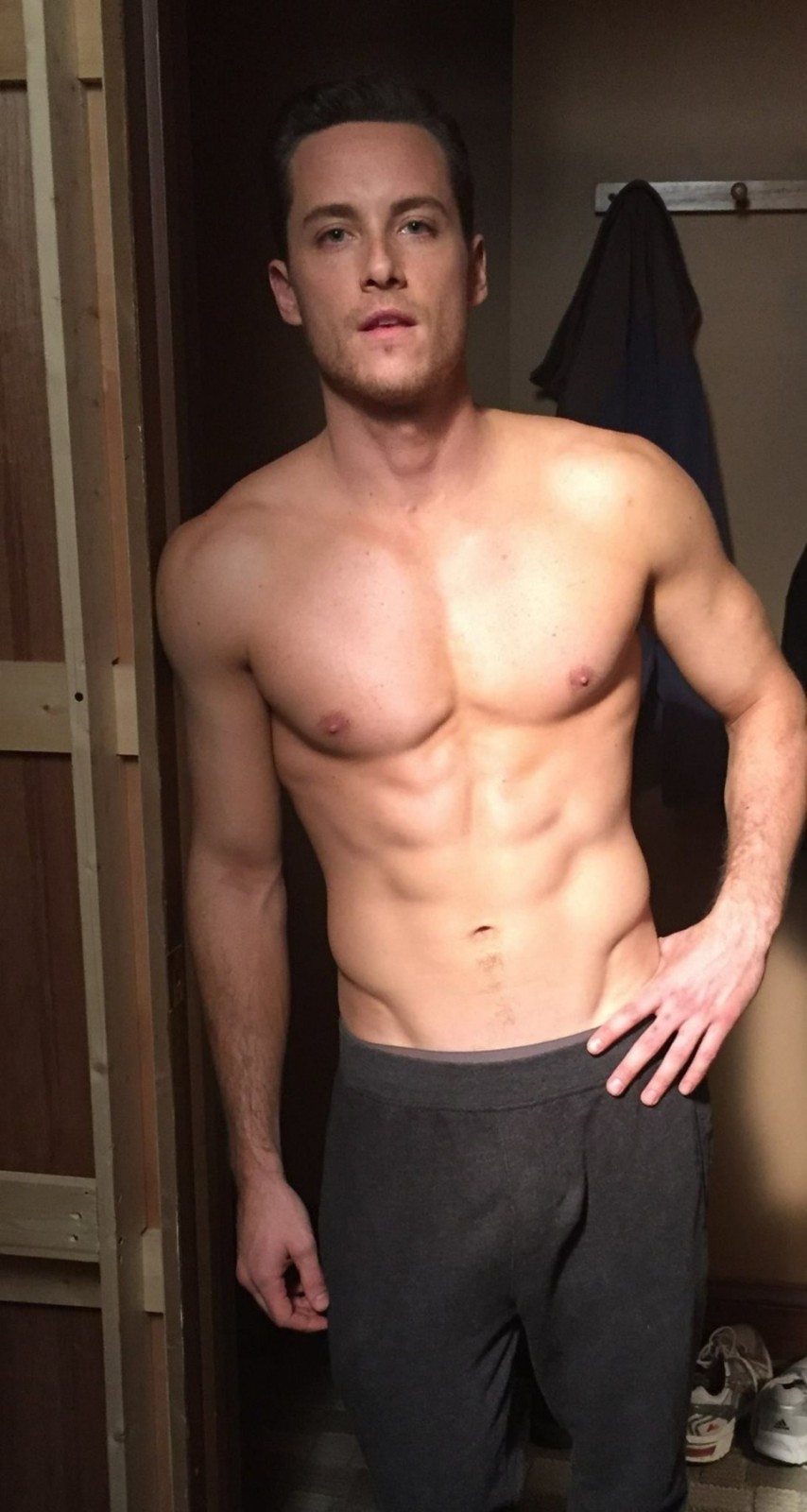Jesse Wellens Nudes