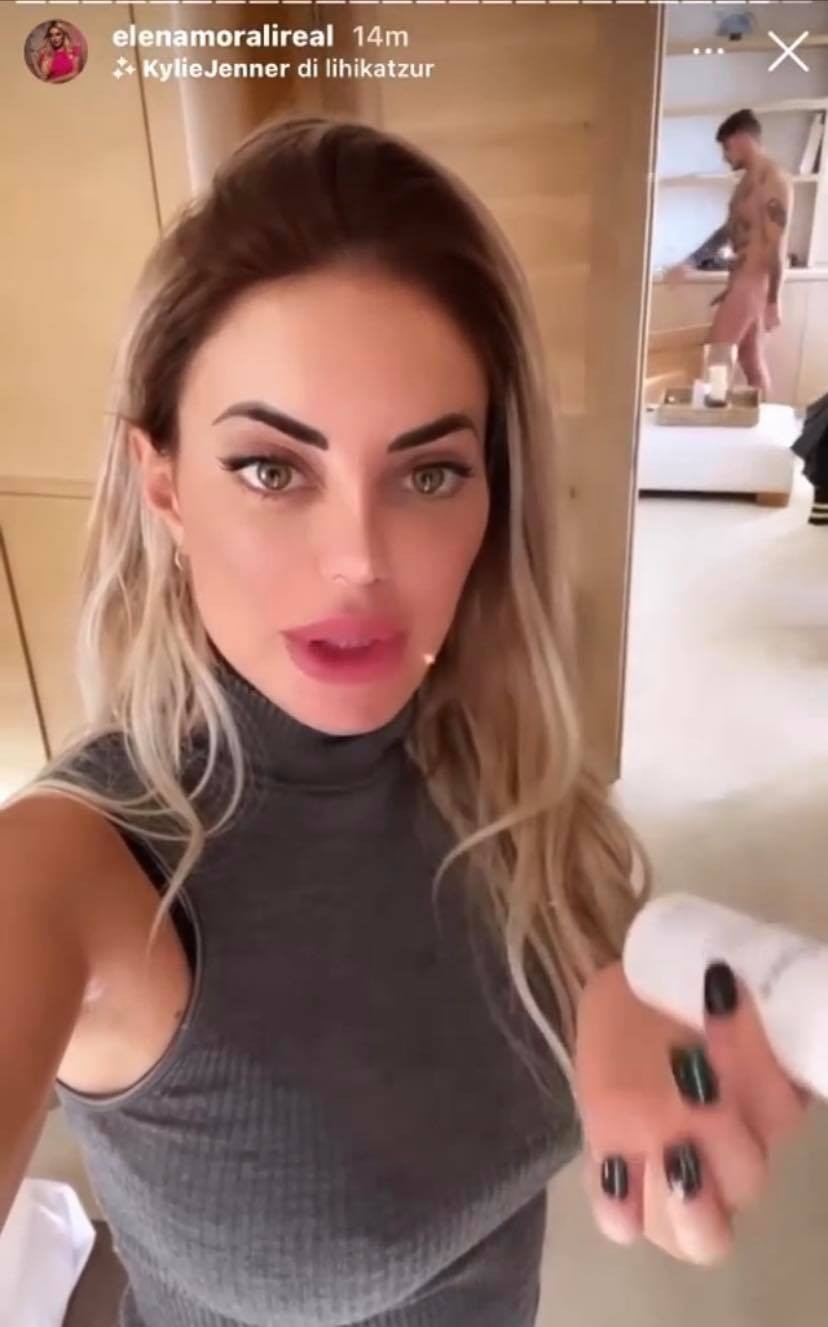 Luigi Favoloso senza veli nel video di Elena Morali