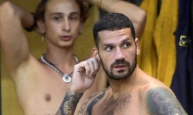 Brent Ray Fraser, l'artista canadese che dipinge con il proprio pene