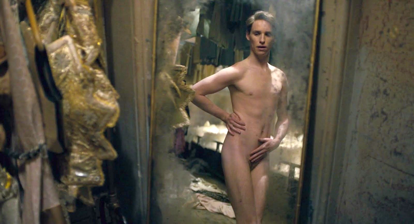 Eddie Redmayne nudo in "The Danish Girl" (2015) 