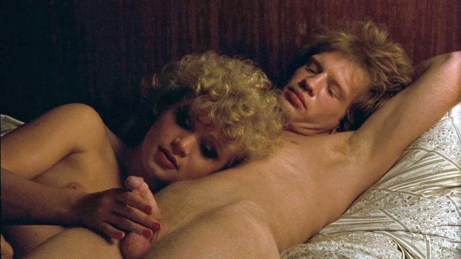 Hans van Tongeren nudo in "Spetters" (1980) 