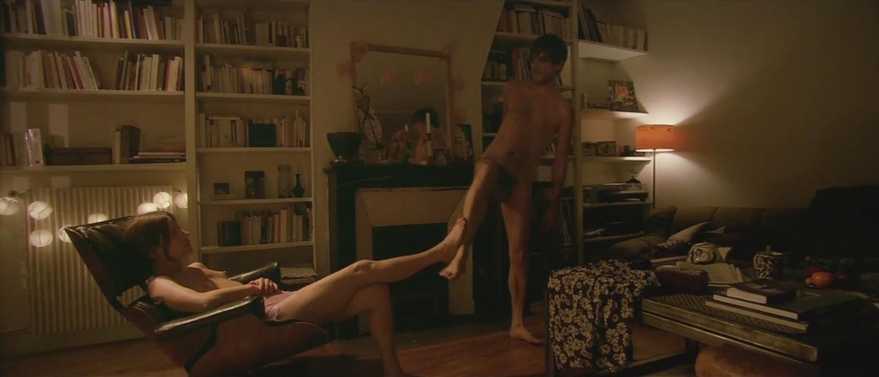 Julien Baumgartner nudo in "Le plaisir de chanter" (2008) 