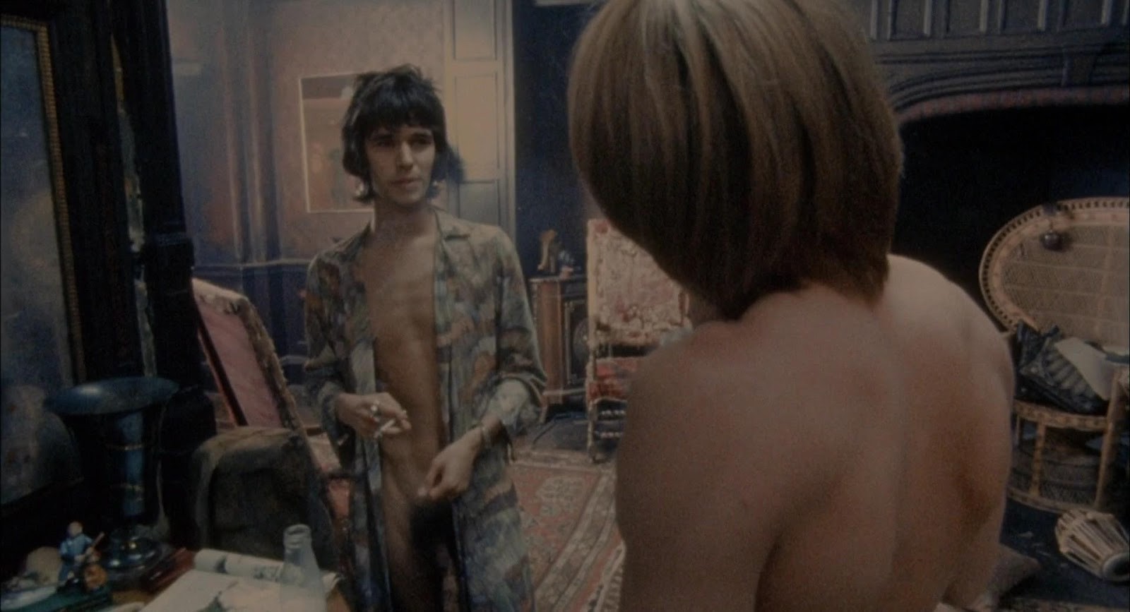 Ben Whishaw e Leo Gregory nudi in "Stoned" (2005) .