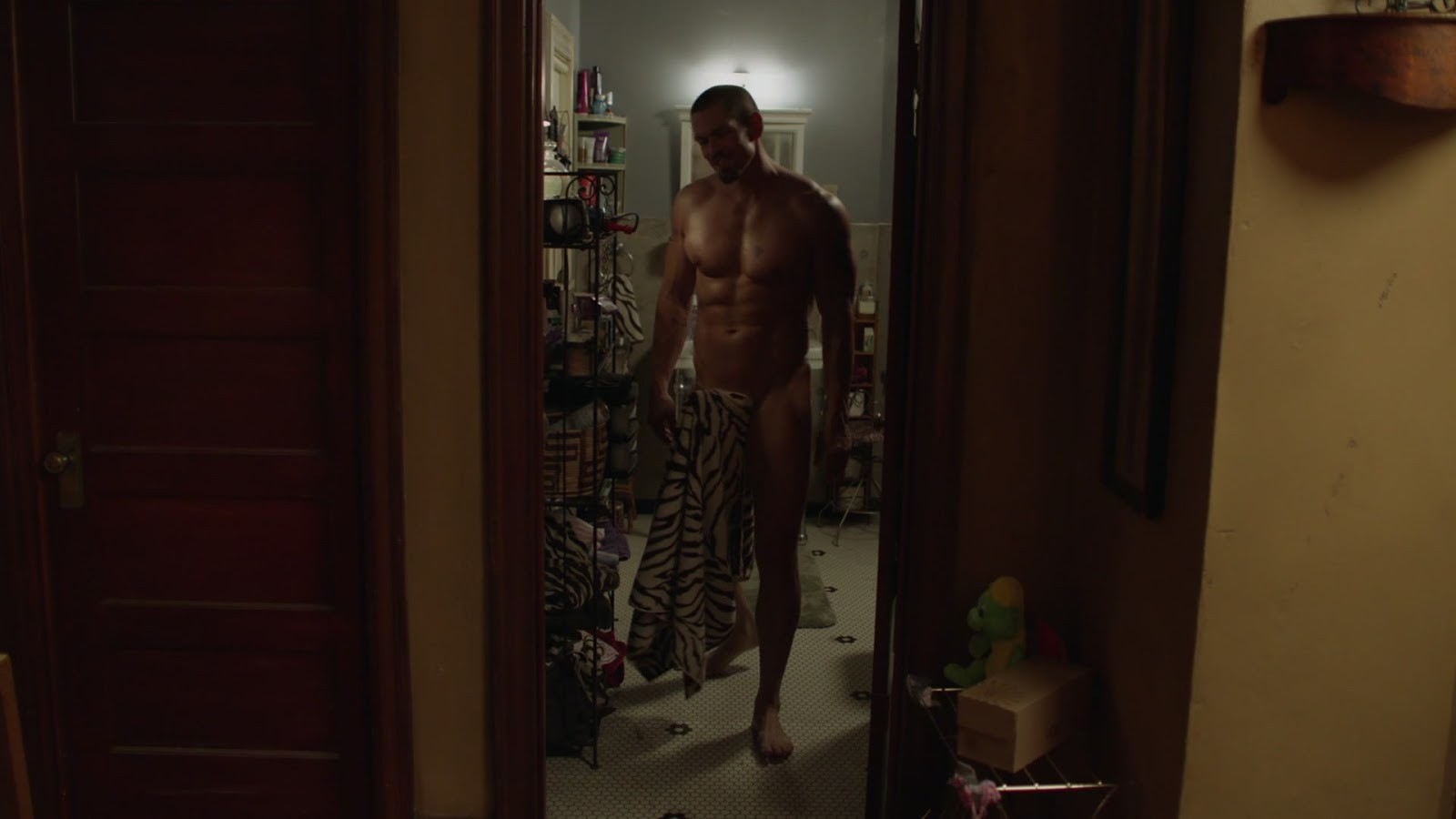 Steve Howey in "Shameless" (Ep. 