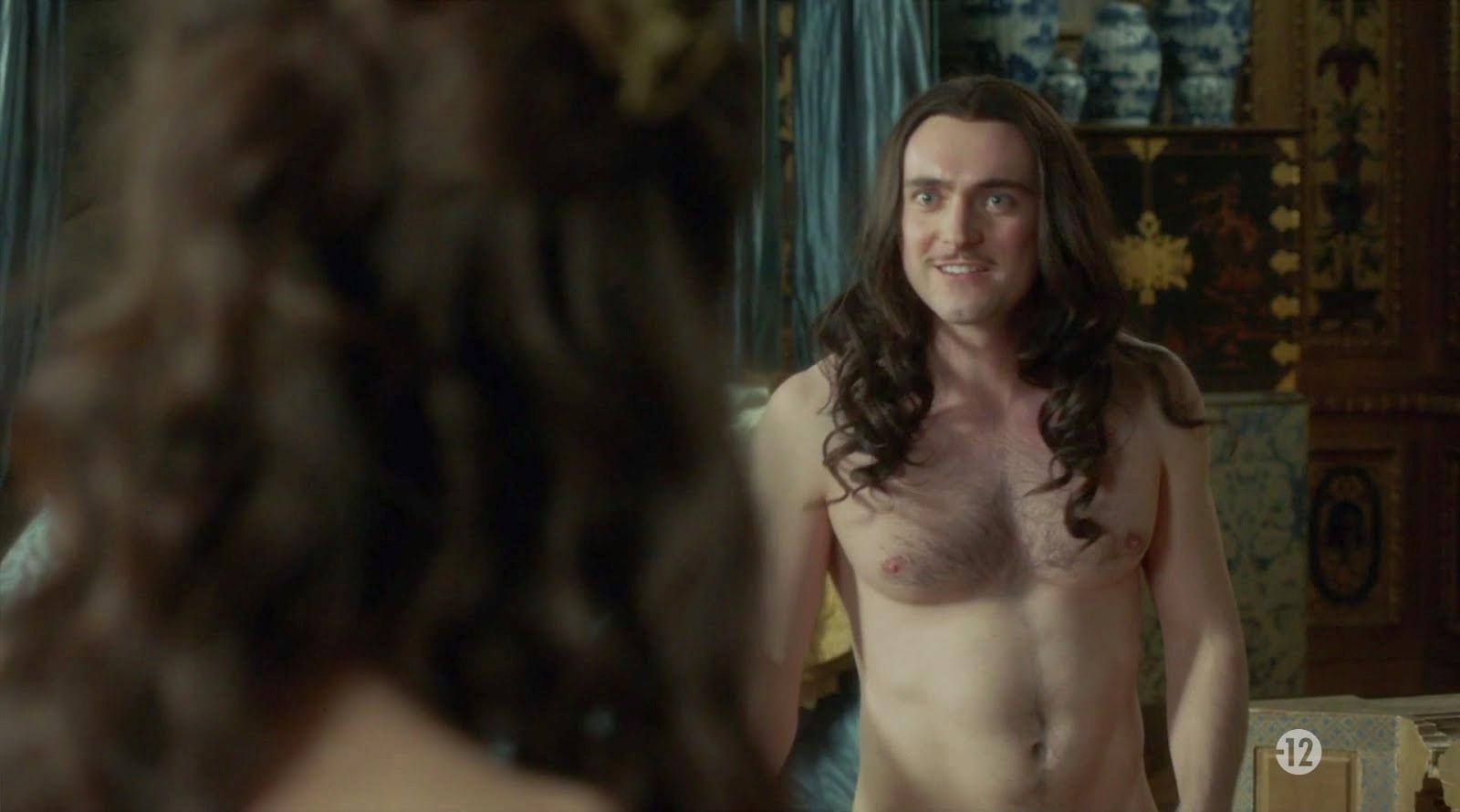 George Blagden in "Versailles" (Ep. 