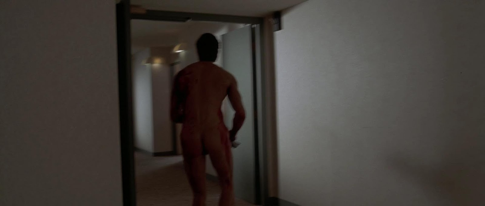 Christian Bale nudo in "American Psycho" (2000) .
