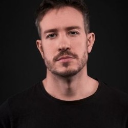 Leon Schröder