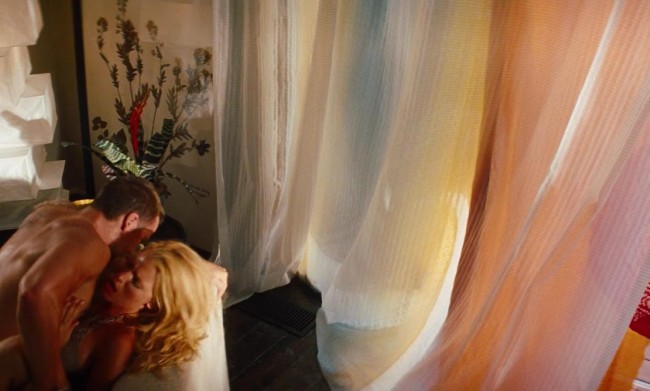 Taylor Kitsch in "Le belve" (2012) - Nudi al cinema 